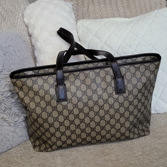 GUCCI GG Supreme Monogram MM Zippered Tote Bag... Authentic!! - Picture 3 of 16